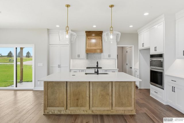19031 Sycamore Drive, Gretna, NE 68028