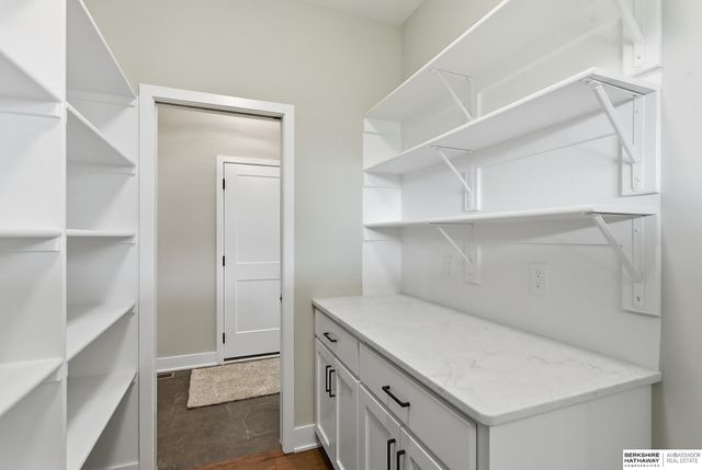 19031 Sycamore Drive, Gretna, NE 68028