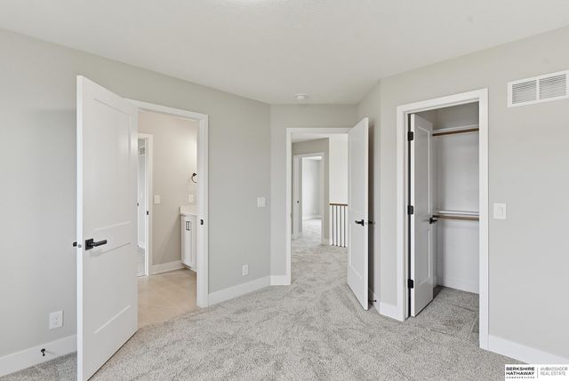 19031 Sycamore Drive, Gretna, NE 68028