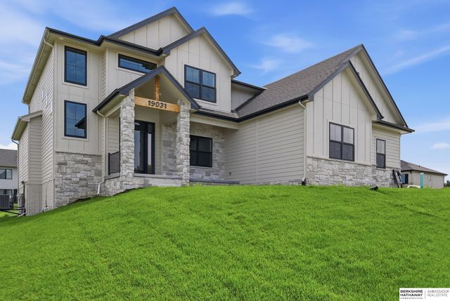 19031 Sycamore Drive, Gretna, NE 68028