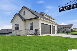 19031 Sycamore Drive, Gretna, NE 68028