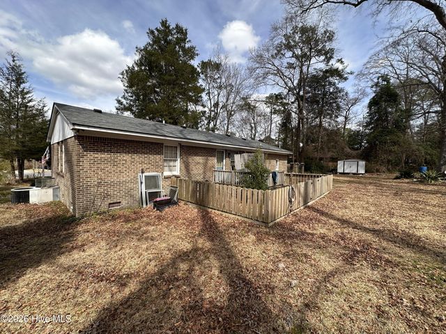 111 Lynn Court, Jacksonville, NC 28540