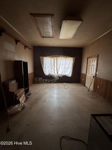 111 Lynn Court, Jacksonville, NC 28540