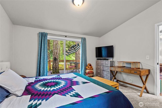 30 N Carp Place N, Hoodsport, WA 98548