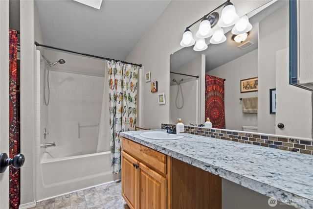 30 N Carp Place N, Hoodsport, WA 98548