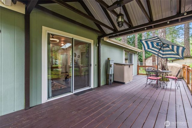 30 N Carp Place N, Hoodsport, WA 98548