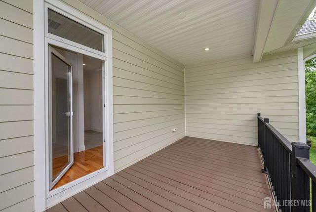 74 Woosamonsa Road, Pennington, NJ 08534