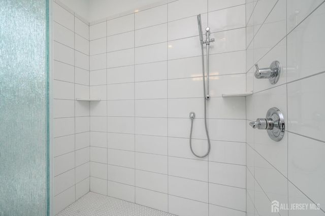 74 Woosamonsa Road, Pennington, NJ 08534
