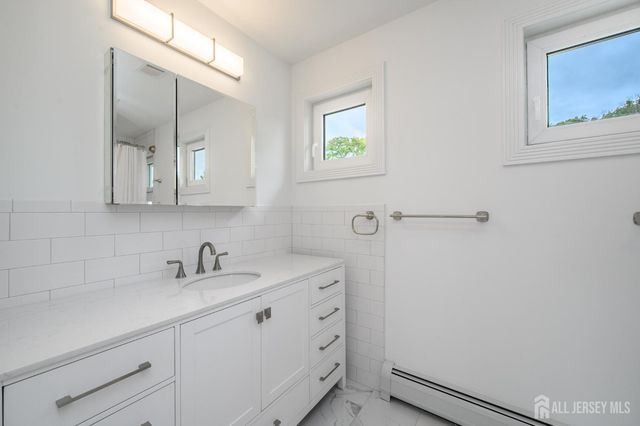 74 Woosamonsa Road, Pennington, NJ 08534