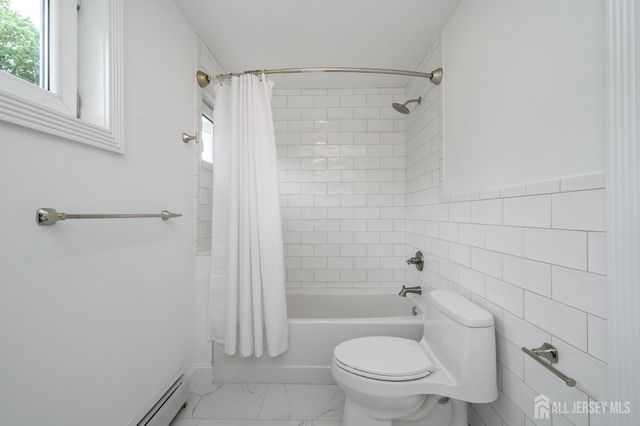 74 Woosamonsa Road, Pennington, NJ 08534