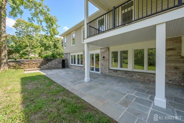 74 Woosamonsa Road, Pennington, NJ 08534