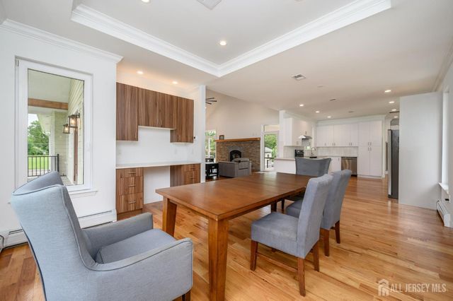 74 Woosamonsa Road, Pennington, NJ 08534