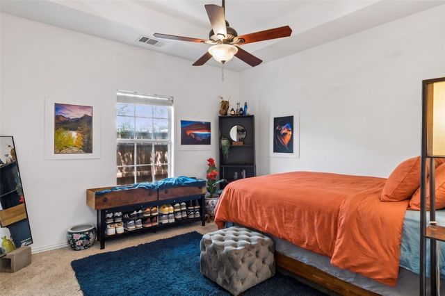922 Bayonne Street, Dallas, TX 75212