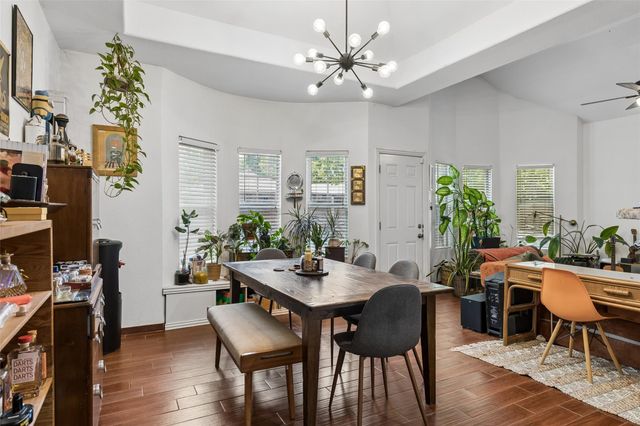 922 Bayonne Street, Dallas, TX 75212