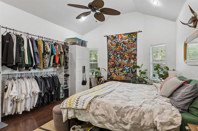 922 Bayonne Street, Dallas, TX 75212