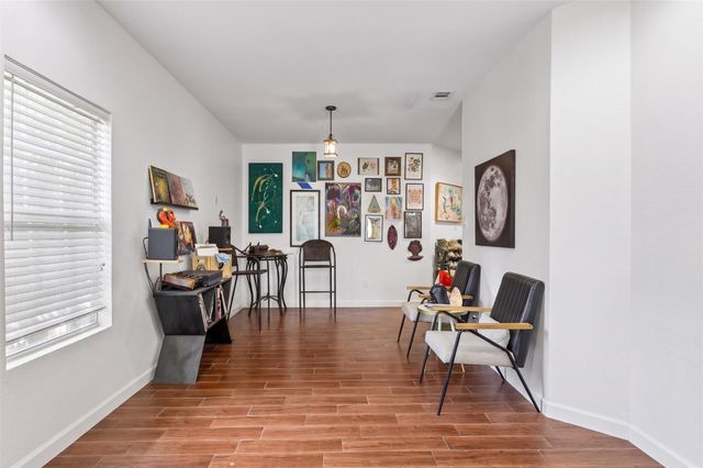 922 Bayonne Street, Dallas, TX 75212
