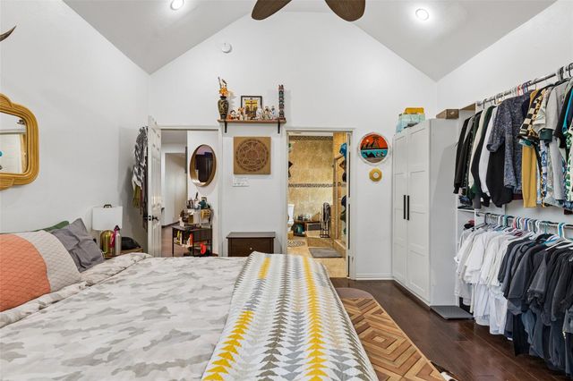 922 Bayonne Street, Dallas, TX 75212