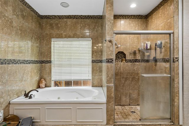 922 Bayonne Street, Dallas, TX 75212