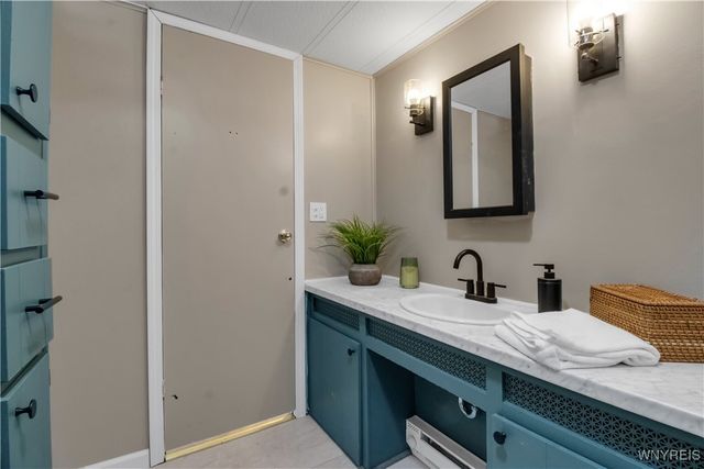 44 Lakewood Village Drive, Shelby, NY 14103