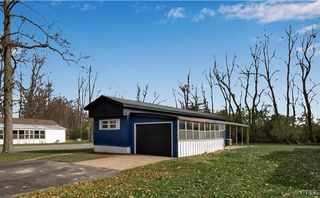 44 Lakewood Village Drive, Shelby, NY 14103