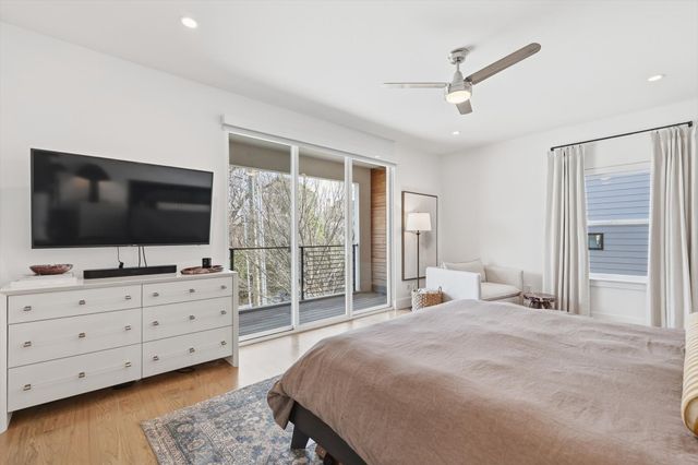 1925 N Prairie Avenue, Dallas, TX 75204