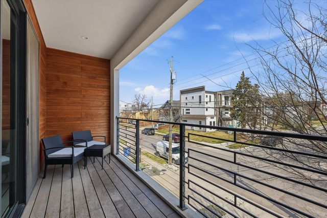 1925 N Prairie Avenue, Dallas, TX 75204