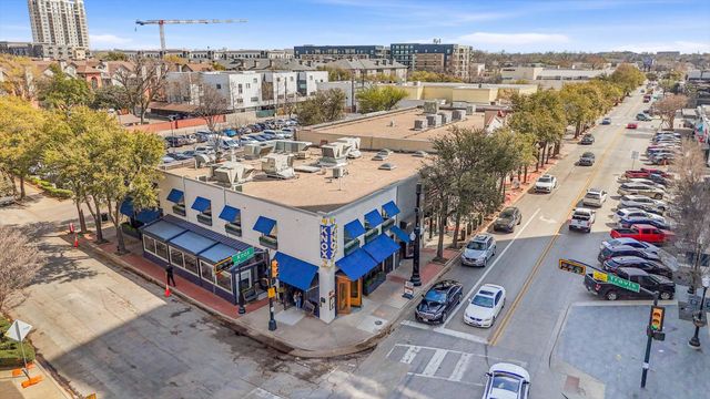 1925 N Prairie Avenue, Dallas, TX 75204