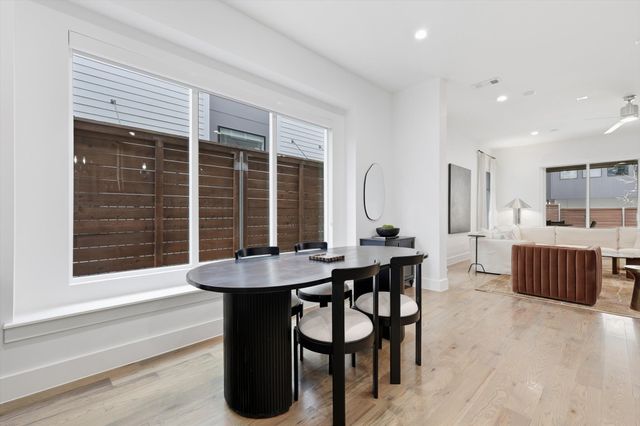 1925 N Prairie Avenue, Dallas, TX 75204