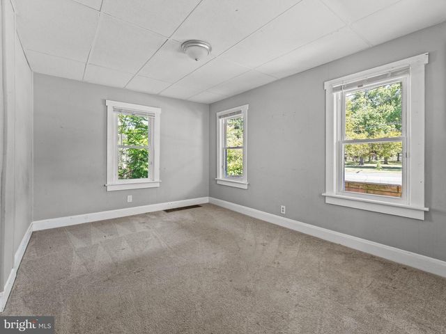 531 E PARK AVE, Vineland, NJ 08360