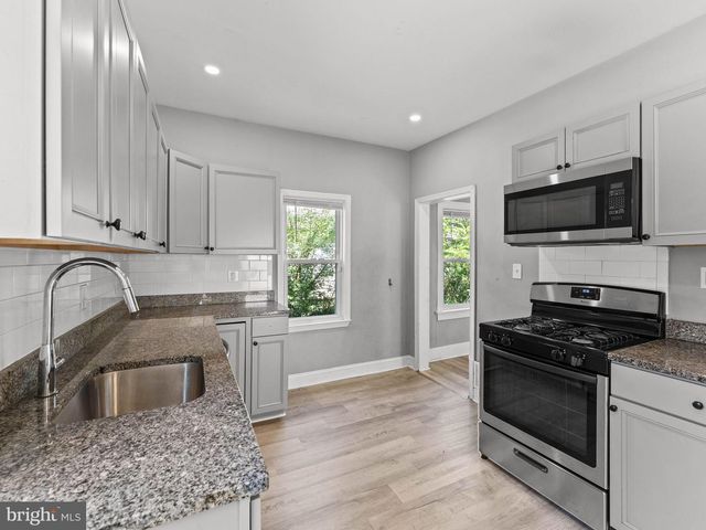 531 E PARK AVE, Vineland, NJ 08360