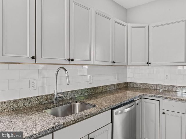 531 E PARK AVE, Vineland, NJ 08360