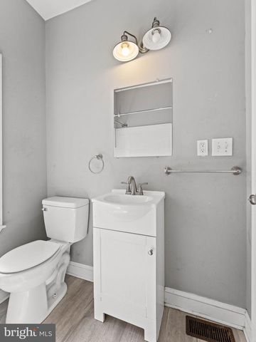531 E PARK AVE, Vineland, NJ 08360
