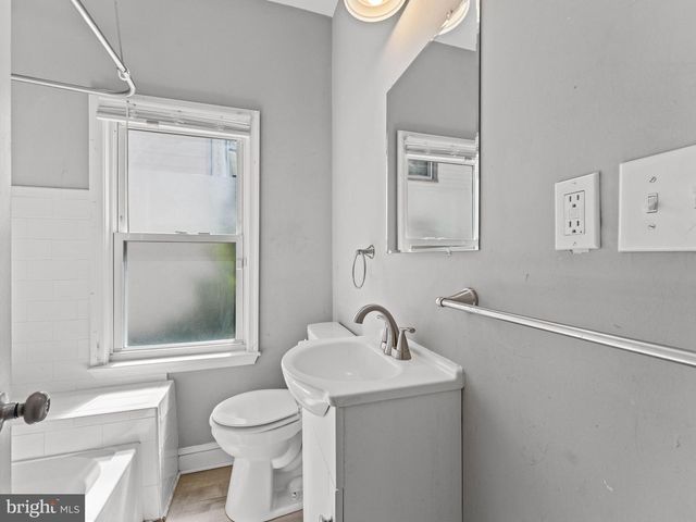 531 E PARK AVE, Vineland, NJ 08360