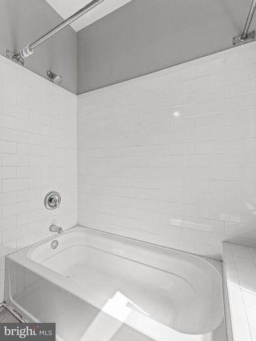 531 E PARK AVE, Vineland, NJ 08360