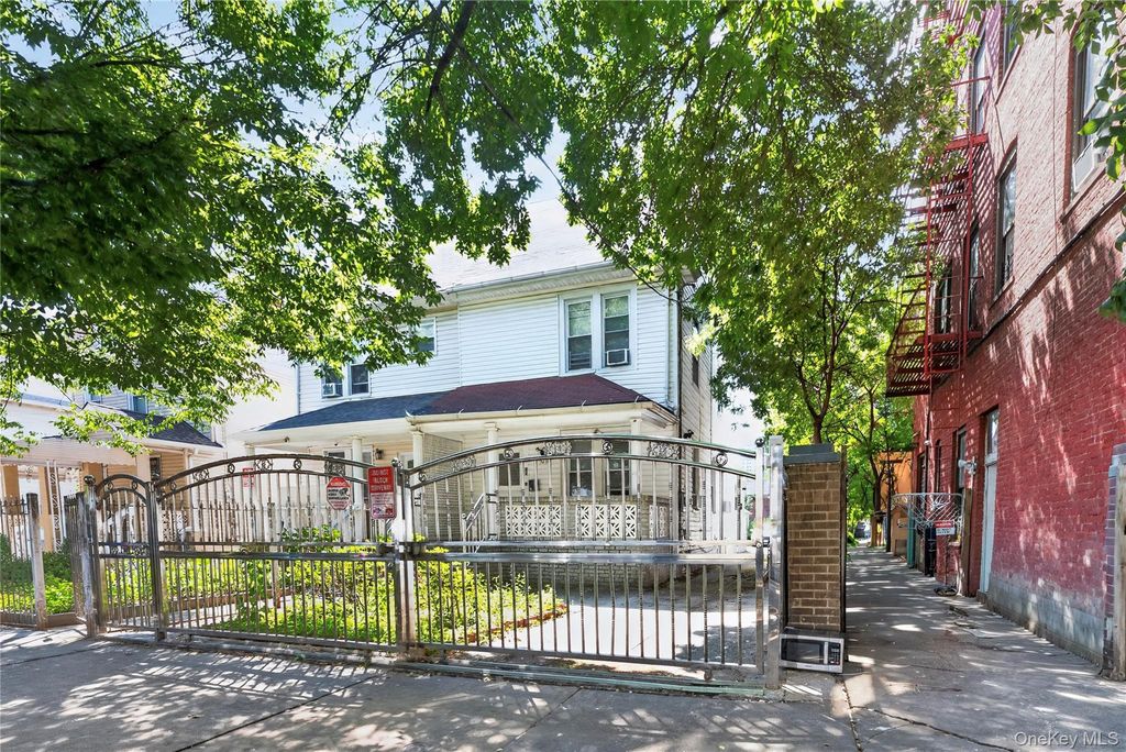 9216 173rd Street, Jamaica, NY 11433 — photo 2