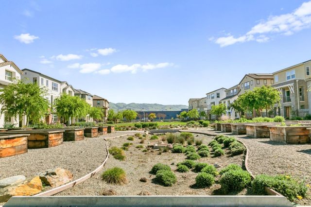 2130 Pastoral Loop, San Jose, CA 95122