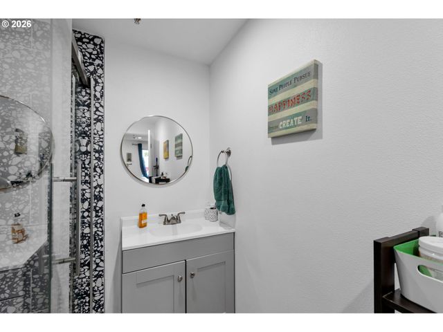 7943 Sw 17TH Ave, Portland, OR 97219