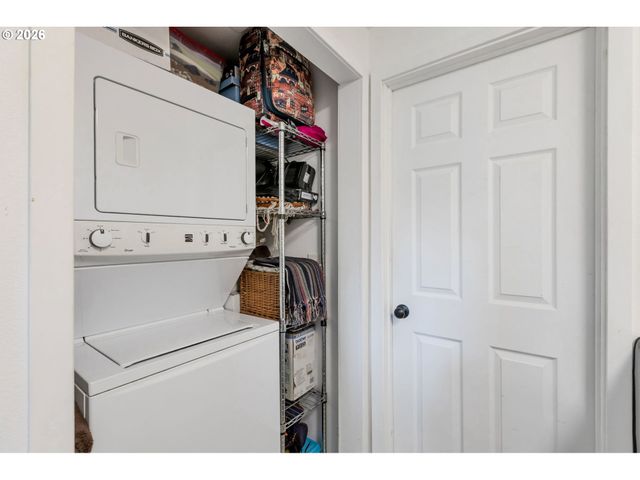 7943 Sw 17TH Ave, Portland, OR 97219