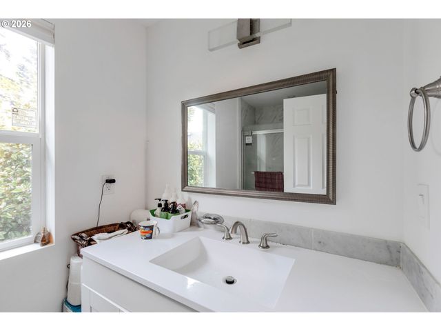 7943 Sw 17TH Ave, Portland, OR 97219