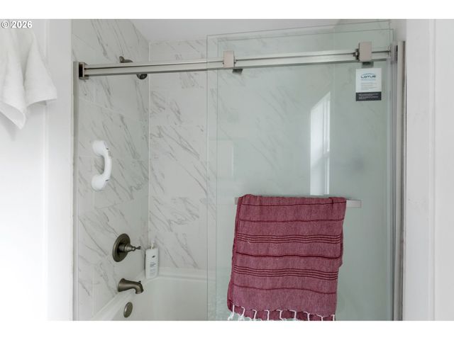 7943 Sw 17TH Ave, Portland, OR 97219