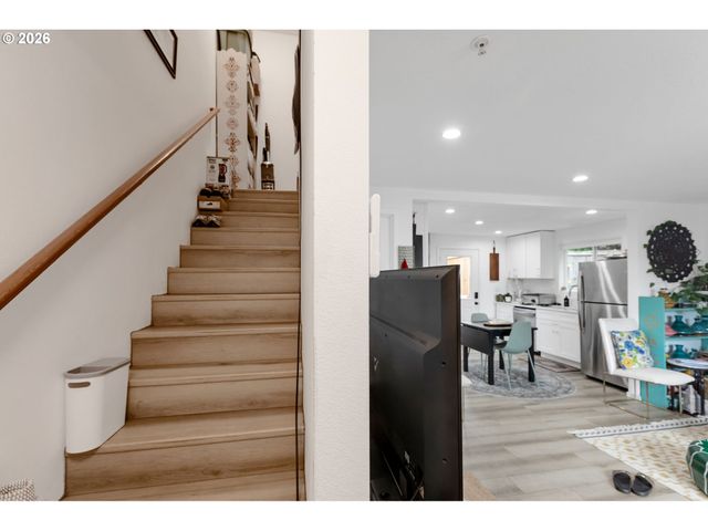 7943 Sw 17TH Ave, Portland, OR 97219