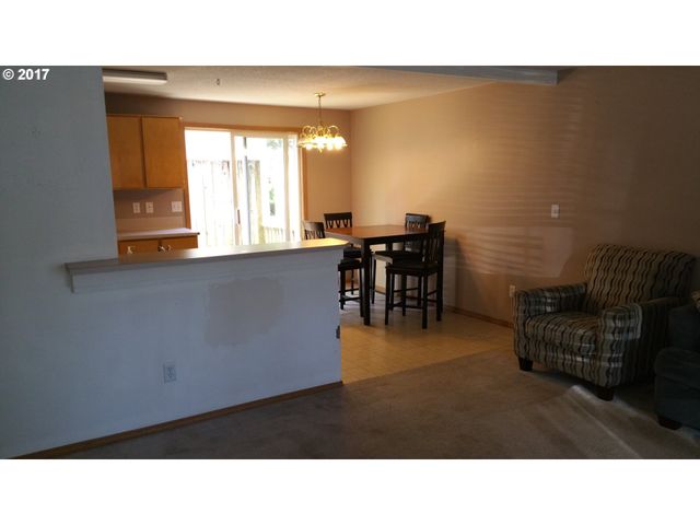 7943 Sw 17TH Ave, Portland, OR 97219