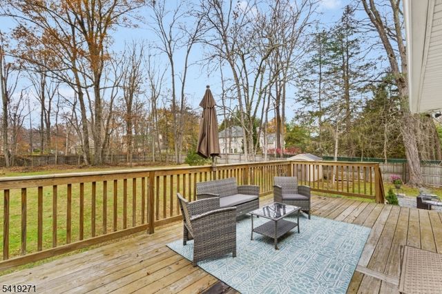 256 Old Forge Rd, Long Hill Twp., NJ 07946