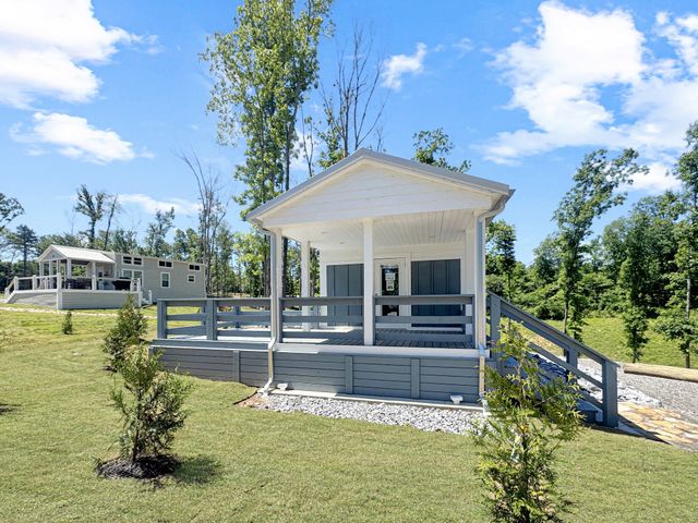 123 Pine Grove Ln, Dover, TN 37058