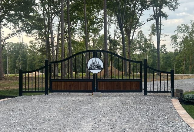 123 Pine Grove Ln, Dover, TN 37058