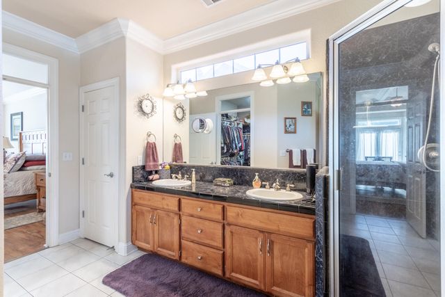 2877 Green Riffle Road, Redding, CA 96002