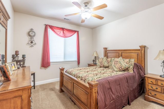 2877 Green Riffle Road, Redding, CA 96002