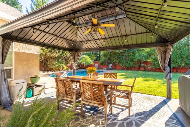 2877 Green Riffle Road, Redding, CA 96002