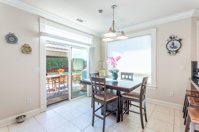 2877 Green Riffle Road, Redding, CA 96002