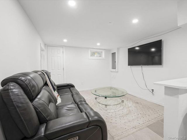 596 Terrace Place, Baldwin, NY 11510